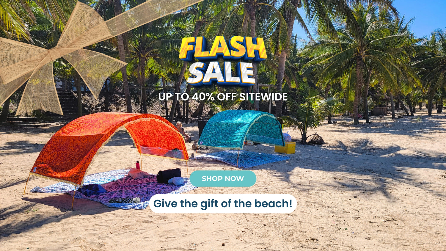 Beach scene with colourful Suniela shade tents and a flash sale banner.